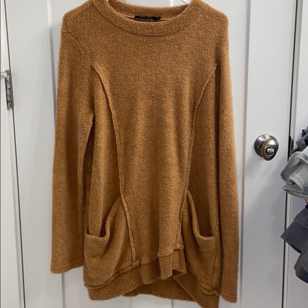 Wool sweater with pockets